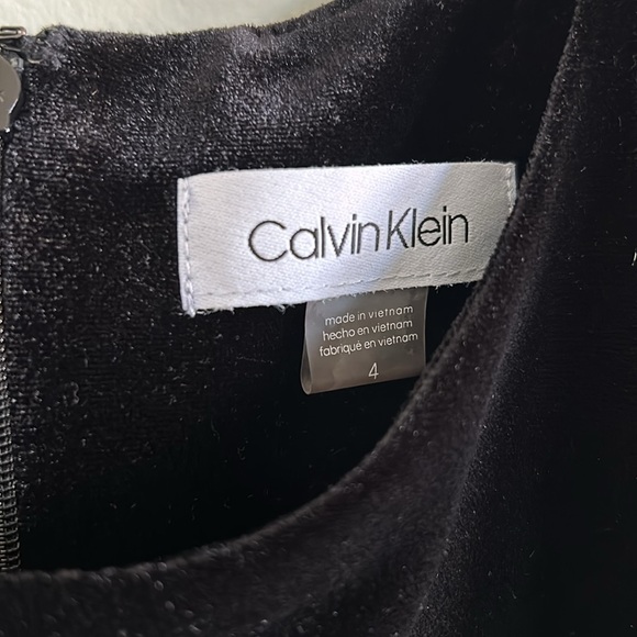 Calvin Klein, Black Velvet Dress, Size 4 - Picture 5 of 8